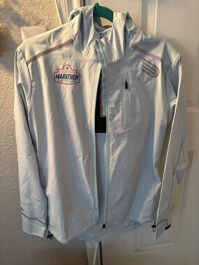 HARD TO FIND BLUE/SILVER NWT San Antonio Marathon Jacket! - Women’s XL